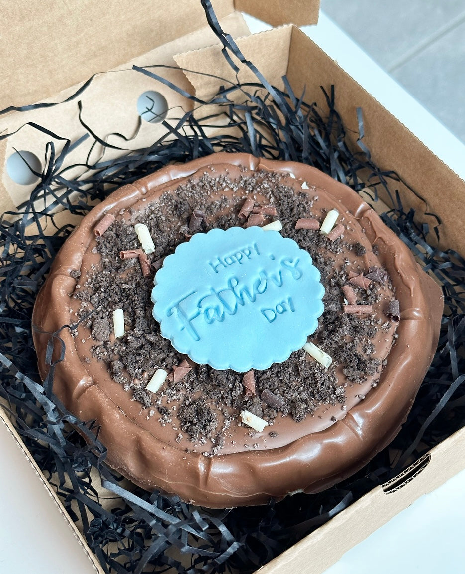 Stuffed Chocolate Pizza