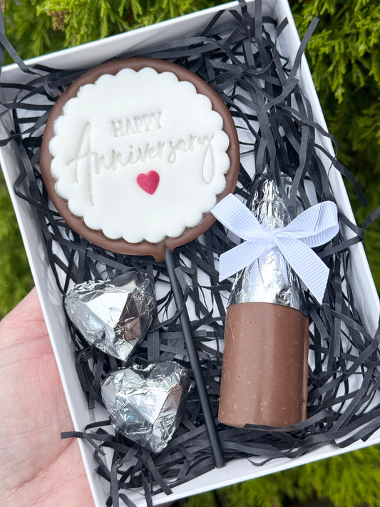 *New* Small Happy Anniversary Gift Box