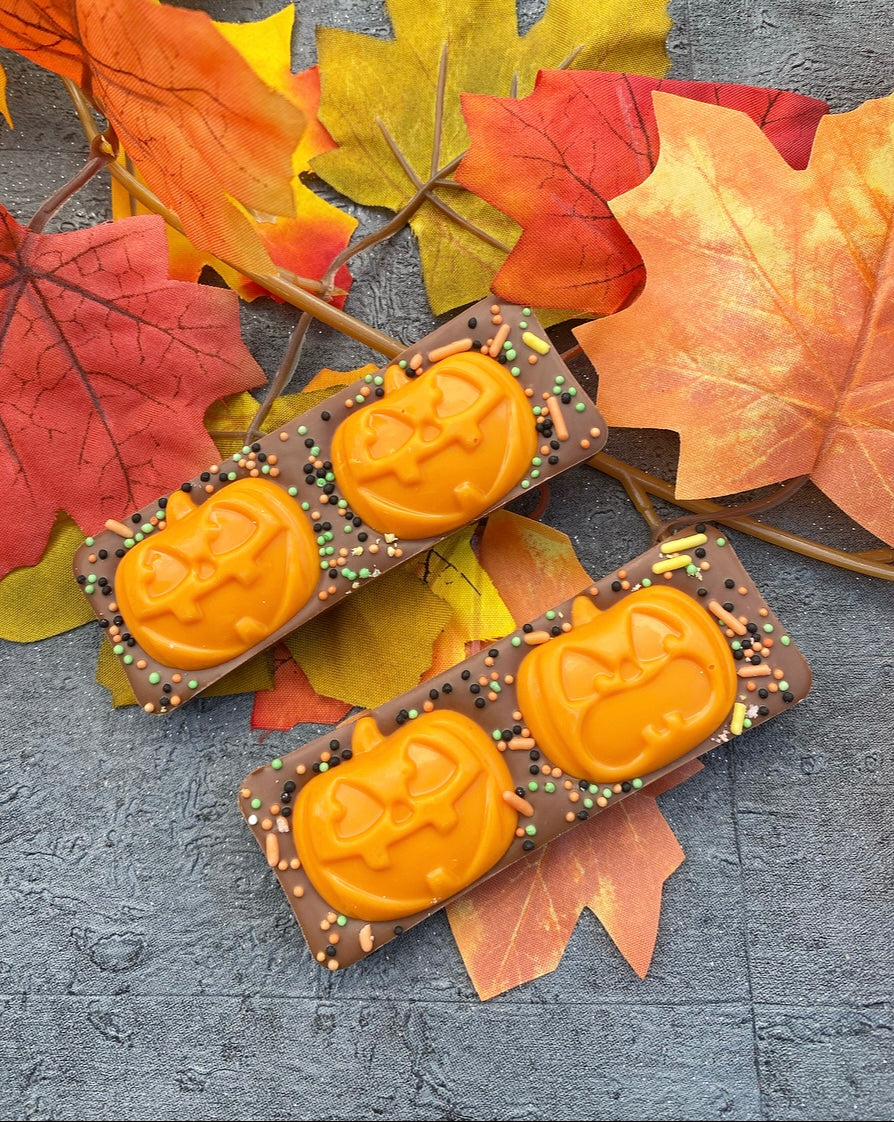 Halloween Pumpkin Mini Bar