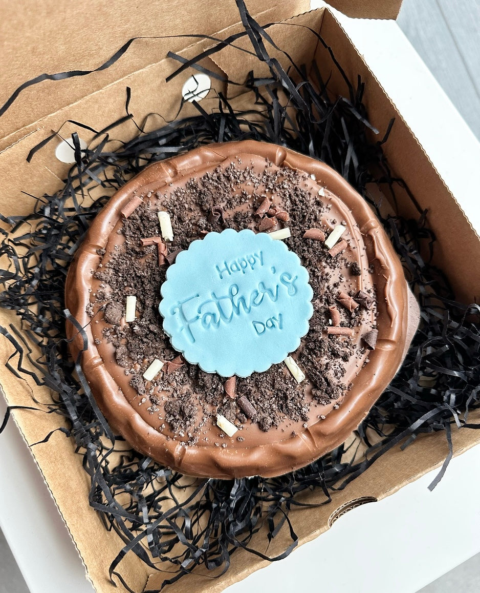 Stuffed Chocolate Pizza